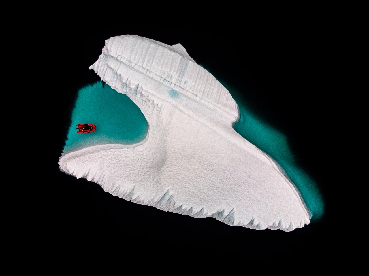 1 Iceberg - Storyboard silver by Hoarau Galice, See in the Sea underwater photography contest